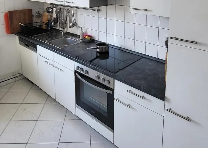 Grosses Zimmer Von Privat Sehr Zentral In Bad Homburg Stadtmitte Homestay